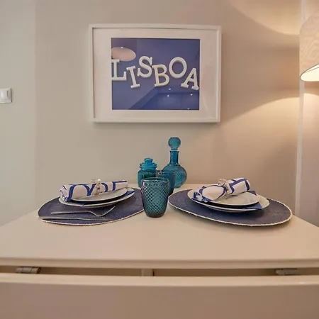 아파트 Charming In Adamastor Lisbon! Perfect Location - Super But Calm! *